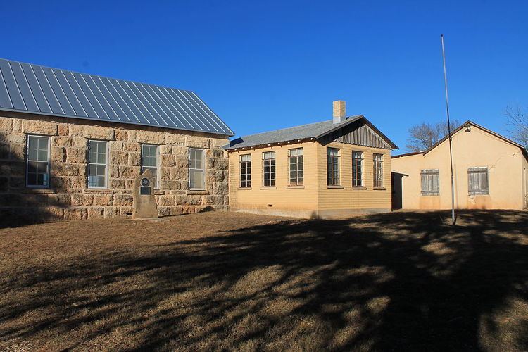 Luckenbach School (Gillespie County, Texas)