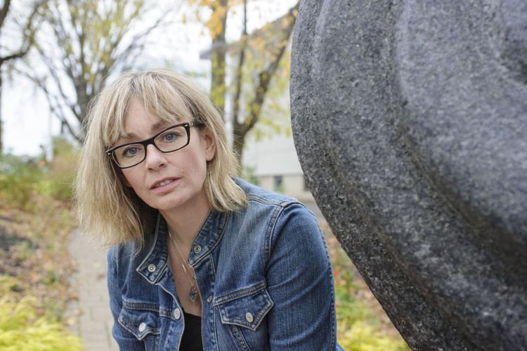 Lucy DeCoutere Jian Ghomeshi 8 women accuse former CBC host of violence