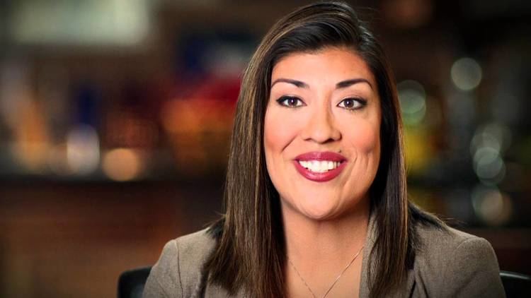 Lucy Flores Lucy Flores on Why She Supports Bernie Sanders YouTube