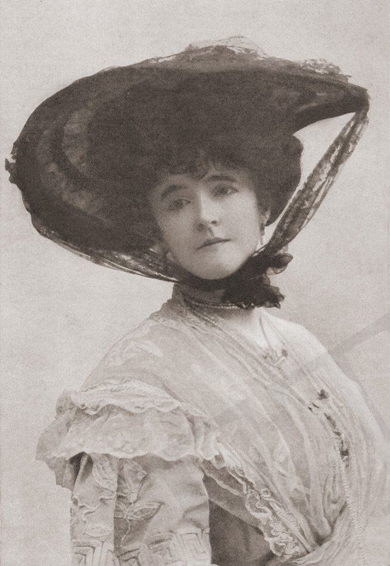 Lucy, Lady Duff-Gordon I was saved from the Titanic Introduction
