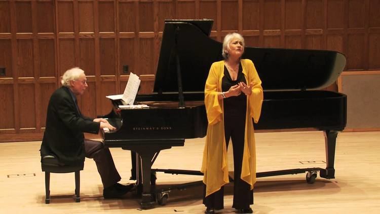Lucy Shelton Lucy Shelton Sings Stravinsky Songs with Richard Wilson YouTube