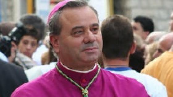 Luigi Martella Molfetta muore a 67 anni il vescovo Martella era il commissario