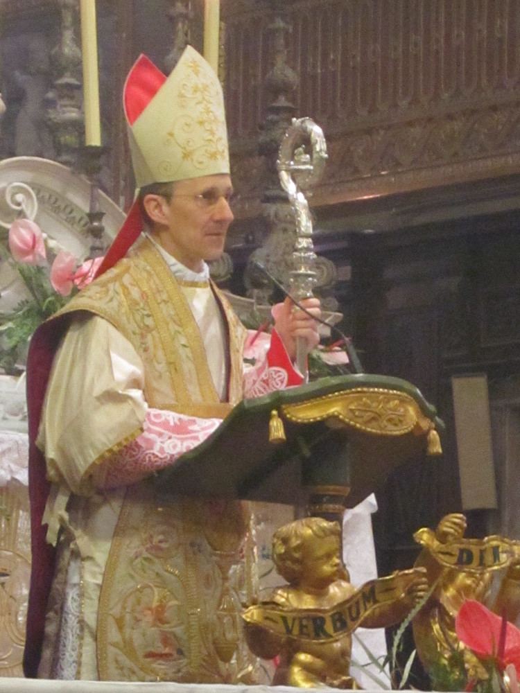 Luigi Palletti Mons Paletti benedice il II Cammino Ligure dei Giovani