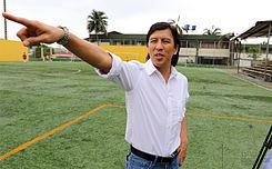 Luis Gómez (footballer) httpsuploadwikimediaorgwikipediacommonsthu