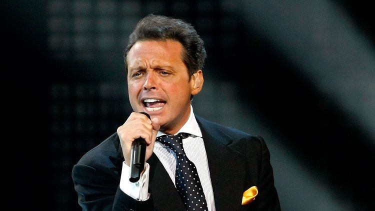Luis Miguel Singer Luis Miguel39s former agent sues him in Texas for