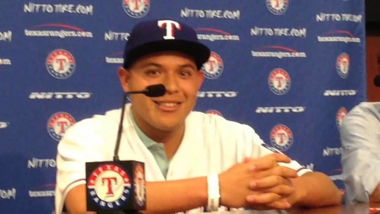 Luis Ortiz (pitcher) Luis Ortiz signs with Rangers YouTube