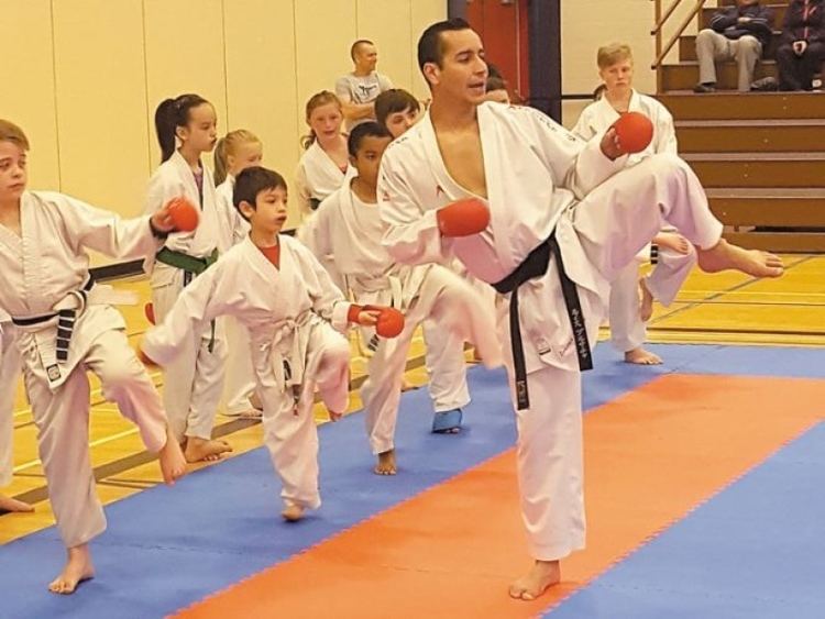 Luis Plumacher World champ puts on clinic for karate kids