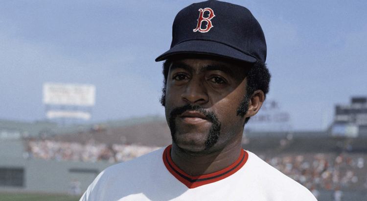 Luis Tiant Luis Tiant Deserves A Place In Baseball39s Hall Of Fame