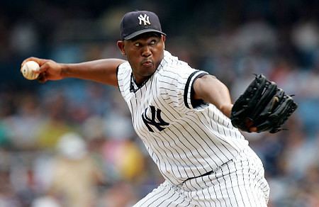 Luis Vizcaino Yankees void contract with Luis Vizcaino following injury