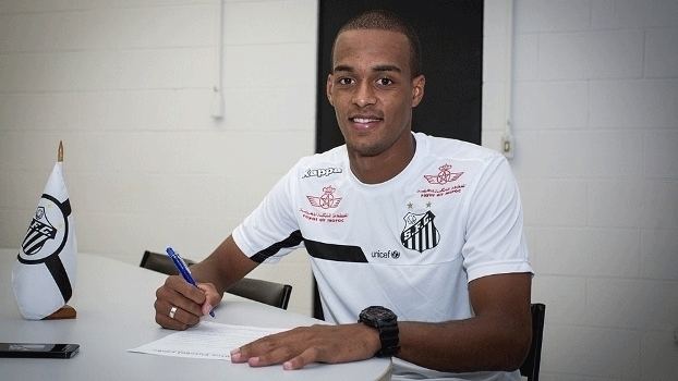 Luiz Felipe do Nascimento dos Santos Desejo de Dorival zagueiro Luiz Felipe assina com o Santos por 4