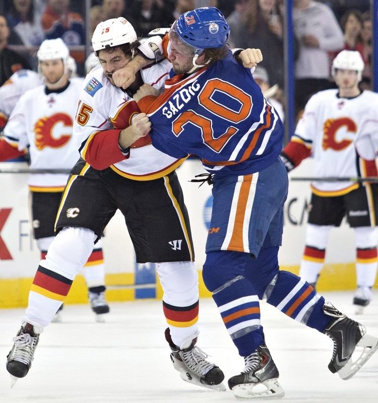 Luke Gazdic Calgary Flames39 Kevin Westgarth knocked out in fight with