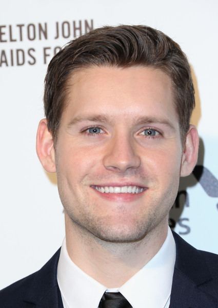 Luke Kleintank Luke Kleintank Pictures Arrivals at the Elton John AIDS