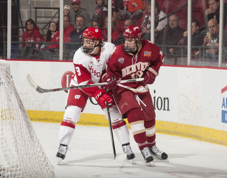 Luke Kunin Men39s Hockey Wisconsin Athletics Luke Kunin 201516