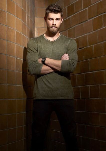 Luke Mitchell Blindspot Season 2 Luke Mitchell on Playing Roman Collider