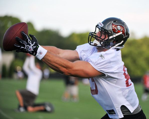 Luke Stocker Luke Stocker Photos Tampa Bay Buccaneers Training Camp