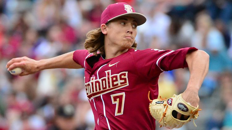 Luke Weaver Firstround Draft pick Luke Weaver signs with Cardinals