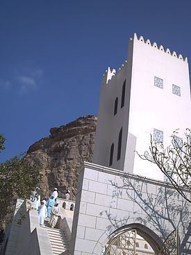 Lulua Mosque httpsuploadwikimediaorgwikipediaenthumbf