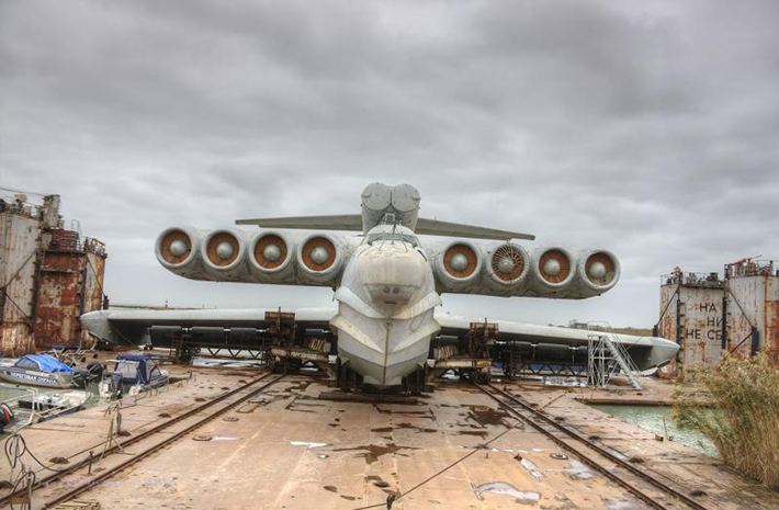 Lun-class ekranoplan Incredible Photos Of The Unbelievably Massive 1987 Russian Plane 36