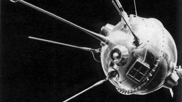 Запуск первого искусственного спутника луны. Луна-9 автоматическая межпланетная станция. Луна-3 автоматическая межпланетная станция. Аппарат Луна 1. Аппарат Луна 2.