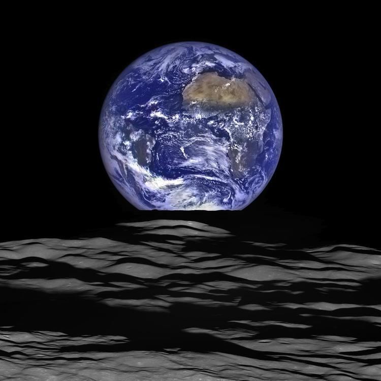 Lunar Reconnaissance Orbiter Reconnaissance Orbiter releases new highresolution earthrise image