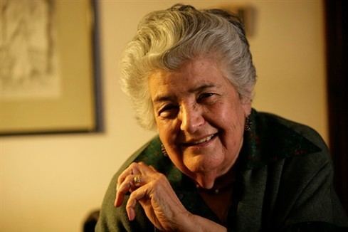 Luísa Dacosta Morreu a escritora Lusa Dacosta