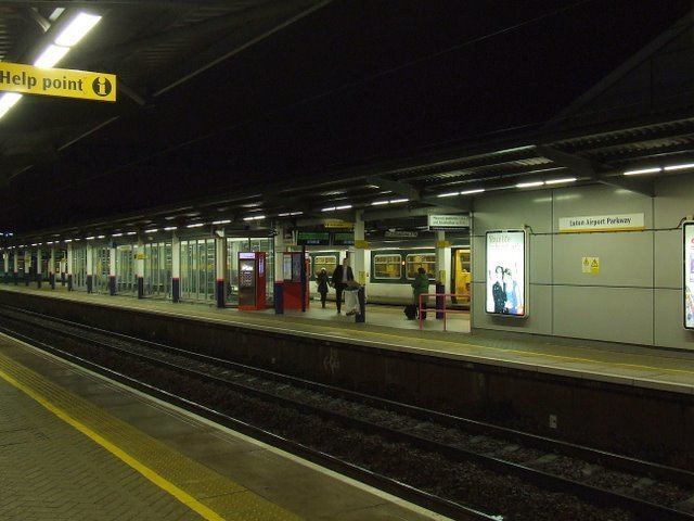 Luton Airport Parkway railway station