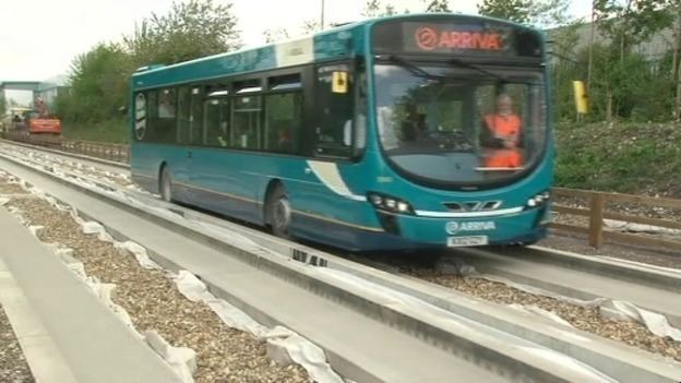 Luton to Dunstable Busway Work continues on Luton to Dunstable Guided Busway Anglia ITV News