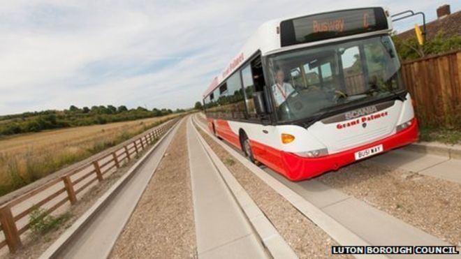 Luton to Dunstable Busway Delayed LutonDunstable guided busway opening announced BBC News