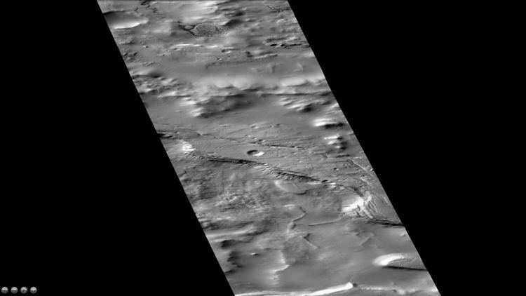 Lyell (Martian crater)