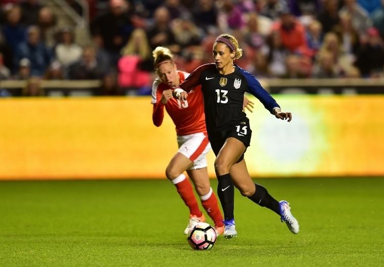 Lynn Williams (soccer) Lynn Williams Punctuates First Cap with First Goal US Soccer