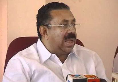 M. M. Hassan Nelliyampathy sub commitee MM Hassan quits convenor post Kerala