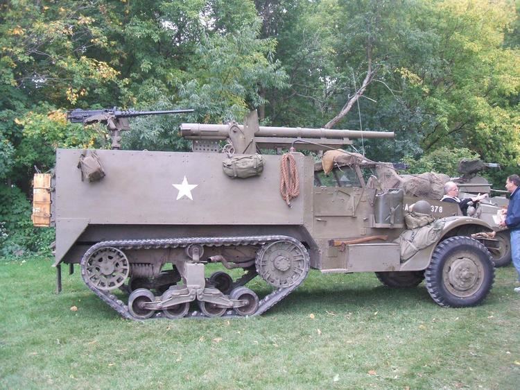 M3 Gun Motor Carriage M3 75mm Gun Motor Carriage at 2011 WWII Days 2100x1575 MilitaryPorn