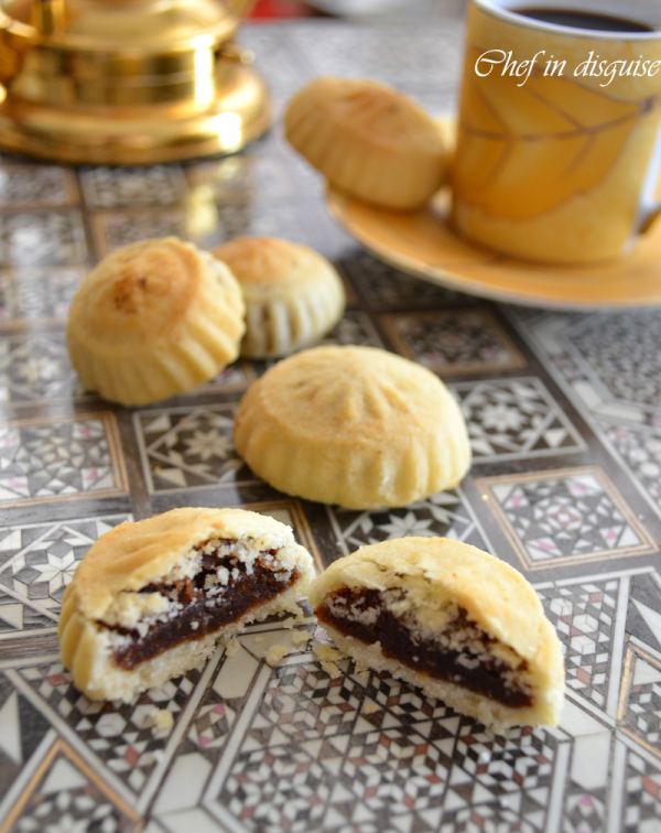 Ma'amoul Semolina Ma39amoul stuffed cookies with dates and nuts Chef in