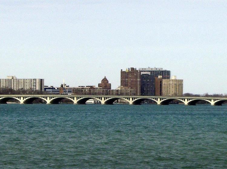 MacArthur Bridge (Detroit)