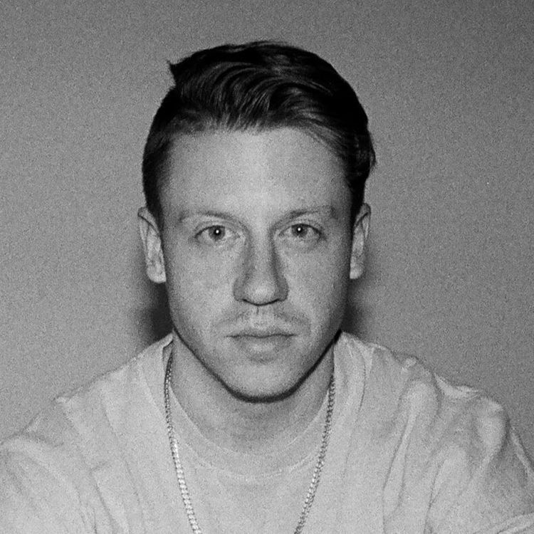 Macklemore httpslh3googleusercontentcomb7EUKWfex8cAAA