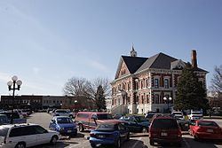 Macomb, Illinois httpsuploadwikimediaorgwikipediacommonsthu