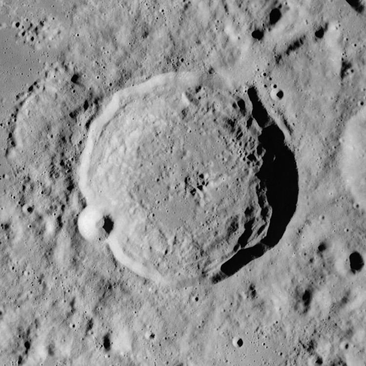 Macrobius (crater)