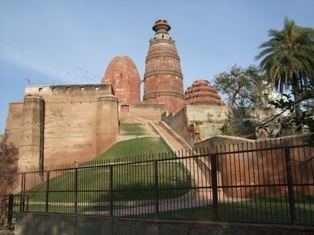 Madan Mohan Temple MathuraVisit
