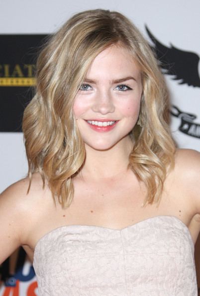 Maddie Hasson Maddie Hasson Photos 19th Annual Race To Erase MS quotGlam