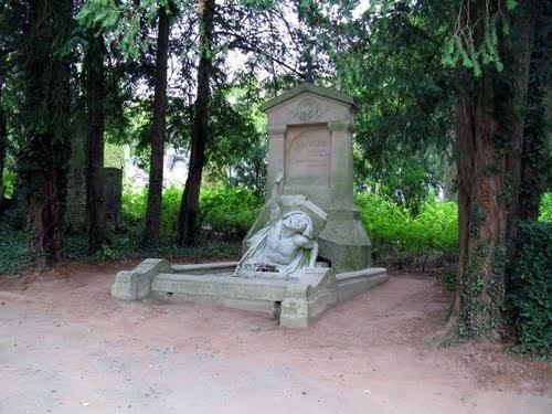 Madeleine cemetery staticpanoramiocomphotosmedium20178889jpg