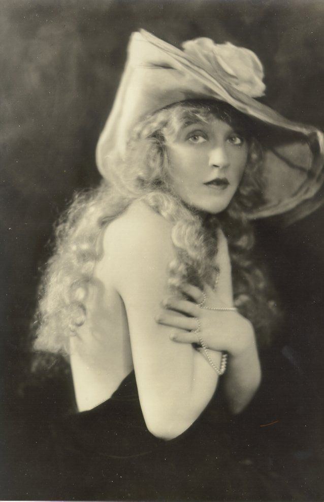 Mae Murray 49 best Actress Mae Murray images on Pinterest Silent film