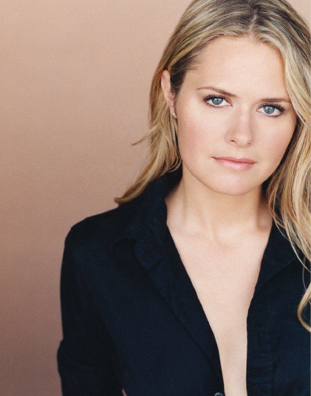 Maggie Lawson 411MANIA 411mania Interviews Maggie Lawson Back in the