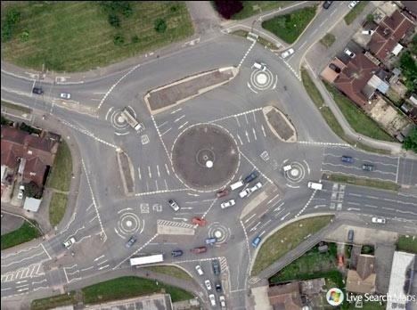 Magic Roundabout (Hemel Hempstead) I HATE Roundabouts but my navigational skills must be tested