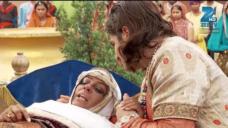 Maham Anga Mahamanga gets emotional in front of Jalal Episode 334