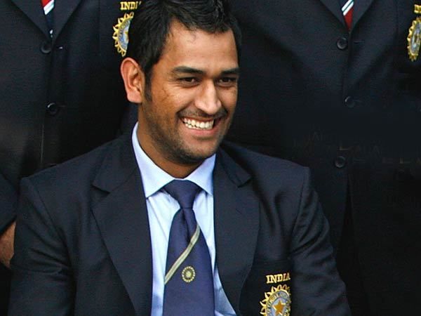 Mahendra Singh Dhoni (Cricketer) playing cricket
