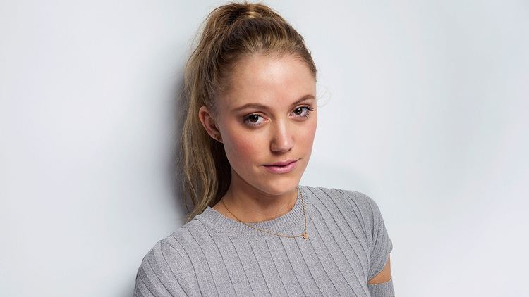 Maika Monroe It Follows39 Star Joins 39Independence Day 239 as Female Lead
