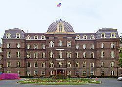 Main Building (Vassar College) httpsuploadwikimediaorgwikipediacommonsthu