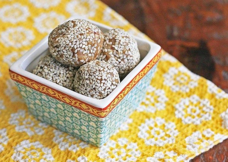 Majoun Sesame Coasted Majoun Healthy Moroccan Raisin Nut Candies Girl