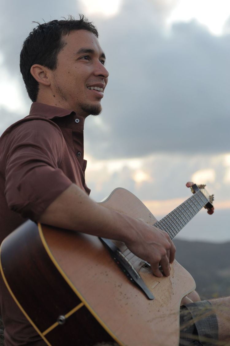 Makana (musician) Makana bringing slack rock to Tucson Latest entertainment and