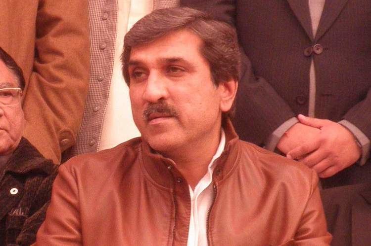 Makhdoom Ahmed Mehmood Mahmood asked to stay at Governors House for sometime Pakistan Today